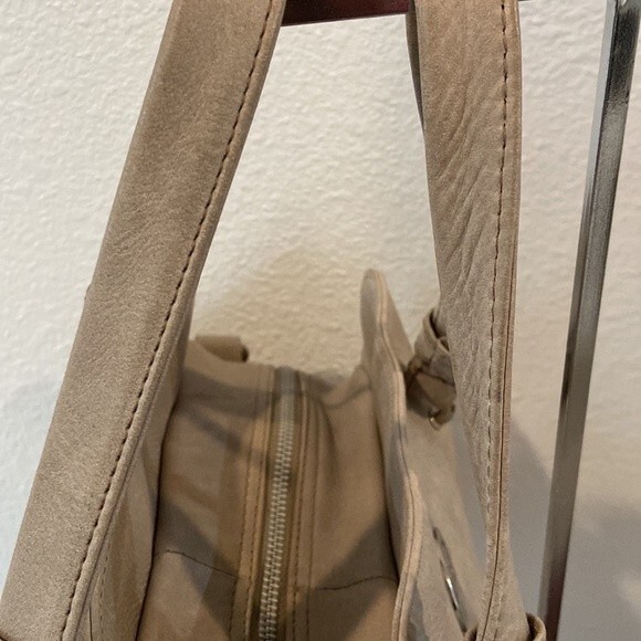 Balding Satchel with Crossbody Strap - Picture 6 of 9